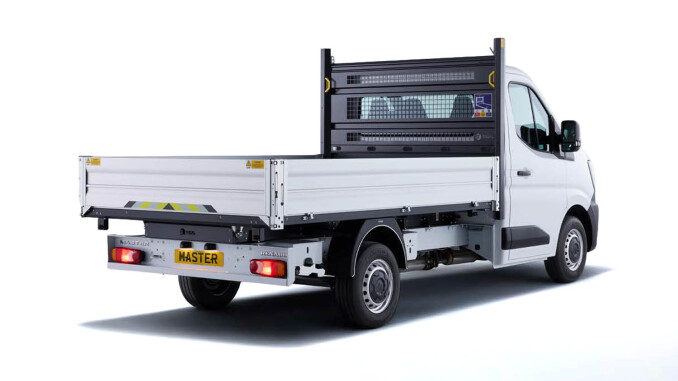 Renault Master Lwb Diesel Fwd LL35dCi 150 Advance Low Roof Dropside - Image 2